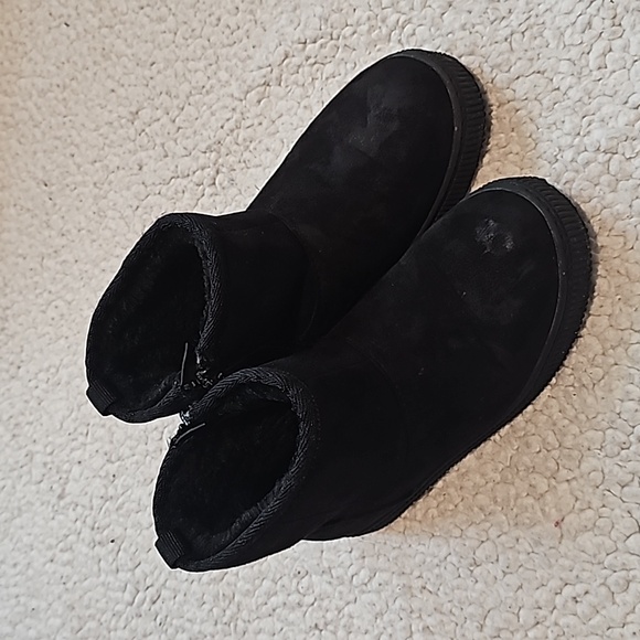 Cat & Jack toddler girls size 10 boots - Picture 1 of 6